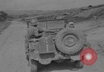 Image États-Unis 96e Division Yuza Okinawa îles Ryukyu, 1945, de la seconde 13 séquences d'archives historiques vidéo 65675052959