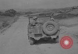 Image États-Unis 96e Division Yuza Okinawa îles Ryukyu, 1945, de la seconde 14 séquences d'archives historiques vidéo 65675052959