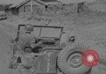 Image États-Unis 96e Division Yuza Okinawa îles Ryukyu, 1945, de la seconde 25 séquences d'archives historiques vidéo 65675052959