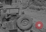 Image États-Unis 96e Division Yuza Okinawa îles Ryukyu, 1945, de la seconde 28 séquences d'archives historiques vidéo 65675052959
