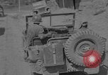 Image États-Unis 96e Division Yuza Okinawa îles Ryukyu, 1945, de la seconde 29 séquences d'archives historiques vidéo 65675052959