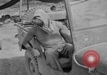 Image États-Unis 96e Division Yuza Okinawa îles Ryukyu, 1945, de la seconde 53 séquences d'archives historiques vidéo 65675052959