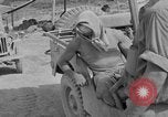 Image États-Unis 96e Division Yuza Okinawa îles Ryukyu, 1945, de la seconde 59 séquences d'archives historiques vidéo 65675052959