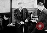 Immagine di Industrie giapponesi Tokyo Giappone, 1943, secondo 45 filmato di repertorio 65675052993
