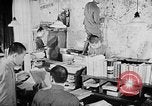 Immagine di Giornale giapponese camera Tokyo Giappone, 1943, secondo 18 filmato di repertorio 65675052994