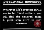 Standbild Frachtschiff auf Feuer im Ozean Atlantik, 1923, aus Sekunde 8 historischem Filmmaterial Videoclip 65675053003