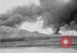 Standbild Frachtschiff auf Feuer im Ozean Atlantik, 1923, aus Sekunde 15 historischem Filmmaterial Videoclip 65675053003