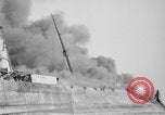 Standbild Frachtschiff auf Feuer im Ozean Atlantik, 1923, aus Sekunde 24 historischem Filmmaterial Videoclip 65675053003