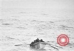Standbild Frachtschiff auf Feuer im Ozean Atlantik, 1923, aus Sekunde 41 historischem Filmmaterial Videoclip 65675053003