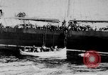Standbild Frachtschiff auf Feuer im Ozean Atlantik, 1923, aus Sekunde 55 historischem Filmmaterial Videoclip 65675053003