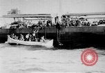 Standbild Frachtschiff auf Feuer im Ozean Atlantik, 1923, aus Sekunde 57 historischem Filmmaterial Videoclip 65675053003