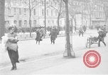 Immagine di La Porta di Brandeburgo Berlino Germania, 1923, secondo 25 filmato di repertorio 65675053004