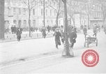 Immagine di La Porta di Brandeburgo Berlino Germania, 1923, secondo 27 filmato di repertorio 65675053004