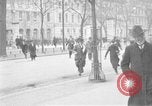 Immagine di La Porta di Brandeburgo Berlino Germania, 1923, secondo 28 filmato di repertorio 65675053004