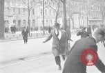 Immagine di La Porta di Brandeburgo Berlino Germania, 1923, secondo 29 filmato di repertorio 65675053004