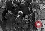 Image réfugiés russes posent pour appareil photo Vladivostok Russie, 1918, de la seconde 35 séquences d'archives historiques vidéo 65675053021