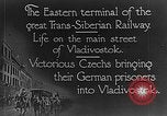Standbild ostterminal der Transsibirischen Eisenbahn Wladiwostok Russland, 1918, aus Sekunde 3 historischem Filmmaterial Videoclip 65675053028