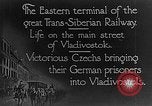 Standbild ostterminal der Transsibirischen Eisenbahn Wladiwostok Russland, 1918, aus Sekunde 4 historischem Filmmaterial Videoclip 65675053028