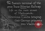 Standbild ostterminal der Transsibirischen Eisenbahn Wladiwostok Russland, 1918, aus Sekunde 9 historischem Filmmaterial Videoclip 65675053028