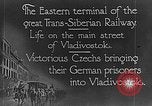 Standbild ostterminal der Transsibirischen Eisenbahn Wladiwostok Russland, 1918, aus Sekunde 11 historischem Filmmaterial Videoclip 65675053028