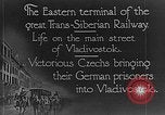 Standbild ostterminal der Transsibirischen Eisenbahn Wladiwostok Russland, 1918, aus Sekunde 14 historischem Filmmaterial Videoclip 65675053028