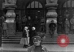 Standbild ostterminal der Transsibirischen Eisenbahn Wladiwostok Russland, 1918, aus Sekunde 38 historischem Filmmaterial Videoclip 65675053028