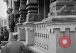 Image élever un drapeau américain à l'hôpital de la Croix Rouge Archange Russie, 1918, de la seconde 26 séquences d'archives historiques vidéo 65675053037