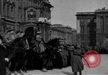 Image Red troupes russes la Russie, 1917, de la seconde 14 séquences d'archives historiques vidéo 65675053071