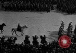Image Red troupes russes la Russie, 1917, de la seconde 26 séquences d'archives historiques vidéo 65675053071