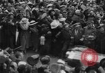 Image Red troupes russes la Russie, 1917, de la seconde 28 séquences d'archives historiques vidéo 65675053071