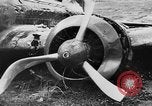 Immagine di Campo aereo sovietico danneggiato La Russia, 1941, secondo 26 filmato di repertorio 65675053090