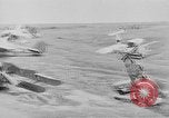 Immagine di Campo aereo sovietico danneggiato La Russia, 1941, secondo 29 filmato di repertorio 65675053090