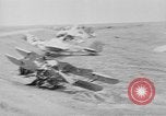 Immagine di Campo aereo sovietico danneggiato La Russia, 1941, secondo 30 filmato di repertorio 65675053090