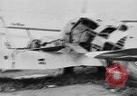 Immagine di Campo aereo sovietico danneggiato La Russia, 1941, secondo 40 filmato di repertorio 65675053090