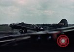 Image B-17 Royaume-Uni, 1942, de la seconde 7 séquences d'archives historiques vidéo 65675053106