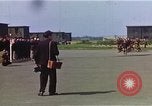 Standbild britischen und der United States Army Air Force Personal Vereinigtes Königreich, 1942, aus Sekunde 10 historischem Filmmaterial Videoclip 65675053115