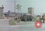 Standbild britischen und der United States Army Air Force Personal Vereinigtes Königreich, 1942, aus Sekunde 33 historischem Filmmaterial Videoclip 65675053115