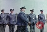 Standbild britischen und der United States Army Air Force Personal Vereinigtes Königreich, 1942, aus Sekunde 34 historischem Filmmaterial Videoclip 65675053115