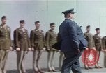 Standbild britischen und der United States Army Air Force Personal Vereinigtes Königreich, 1942, aus Sekunde 36 historischem Filmmaterial Videoclip 65675053115