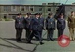 Standbild britischen und der United States Army Air Force Personal Vereinigtes Königreich, 1942, aus Sekunde 48 historischem Filmmaterial Videoclip 65675053115