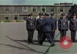 Standbild britischen und der United States Army Air Force Personal Vereinigtes Königreich, 1942, aus Sekunde 62 historischem Filmmaterial Videoclip 65675053115