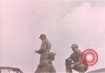 Immagine di Memphis Belle ispezione Regno Unito, 1942, secondo 4 filmato di repertorio 65675053119