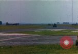 Immagine di Memphis Belle ispezione Regno Unito, 1942, secondo 28 filmato di repertorio 65675053119