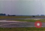 Immagine di Memphis Belle ispezione Regno Unito, 1942, secondo 33 filmato di repertorio 65675053119