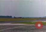 Immagine di Memphis Belle ispezione Regno Unito, 1942, secondo 35 filmato di repertorio 65675053119