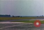 Immagine di Memphis Belle ispezione Regno Unito, 1942, secondo 36 filmato di repertorio 65675053119