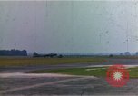 Immagine di Memphis Belle ispezione Regno Unito, 1942, secondo 41 filmato di repertorio 65675053119