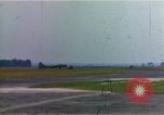 Immagine di Memphis Belle ispezione Regno Unito, 1942, secondo 42 filmato di repertorio 65675053119