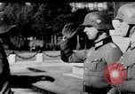 Immagine di Truppe tedesche decorate Parigi Francia, 1940, secondo 28 filmato di repertorio 65675053121