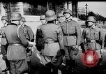 Immagine di Truppe tedesche decorate Parigi Francia, 1940, secondo 41 filmato di repertorio 65675053121